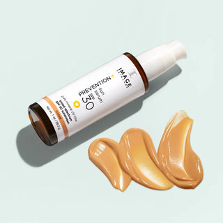 PREVENTION+ Niisutav toonitud seerum SPF 30